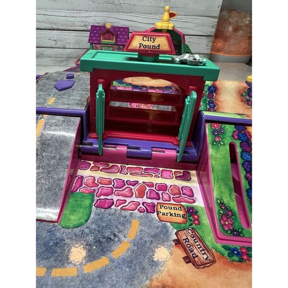 Vtg 1995 Galoob Pound Puppies Van Bus Circus Camp Compact Vehicle 1 Grey Pup - Picture 7 of 12